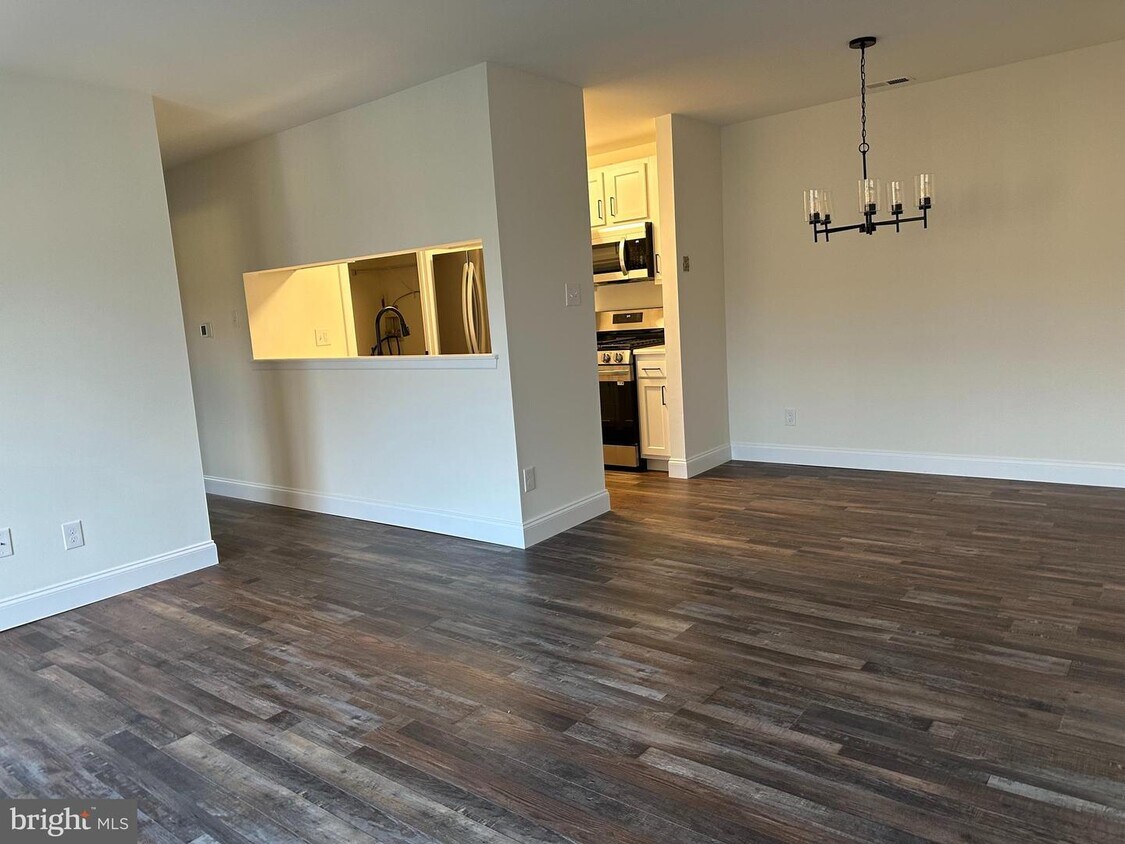 Primary Photo - 1706 Woodhollow Dr