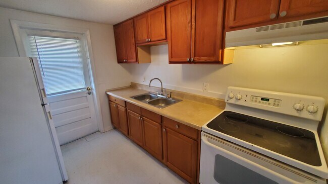 Foto del edificio - 818 6th St SE
