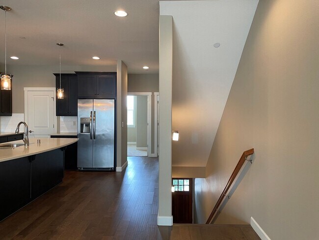 Foto del edificio - LUXURY 4 Bed Camas Townhome! Gated Communi...
