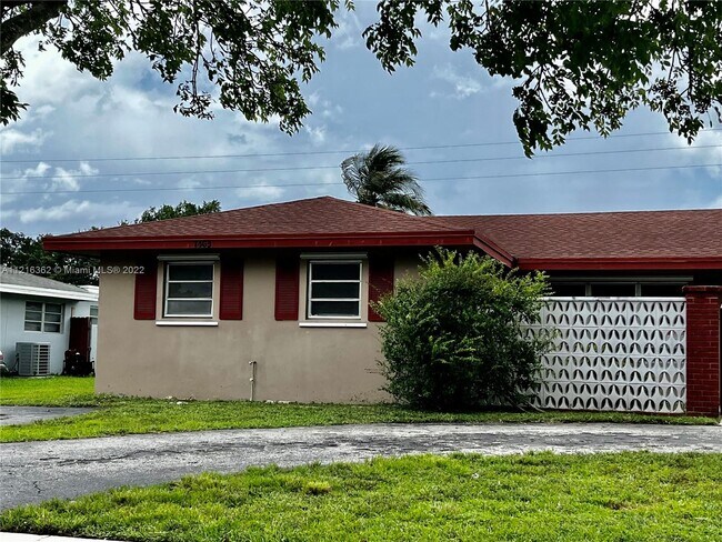 Building Photo - 7465 NW 15th St