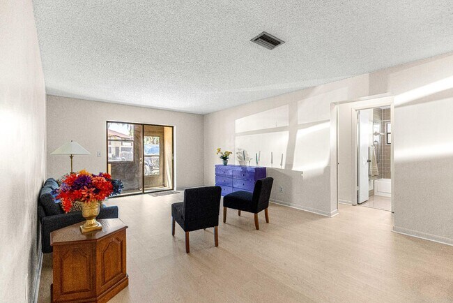 Foto del edificio - 3507 E Fort King St