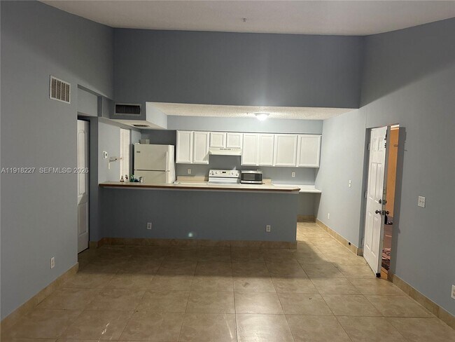 Foto del edificio - 9907 Westwood Dr