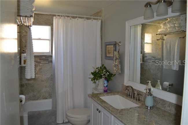 Foto del edificio - 921 Gainesway Dr