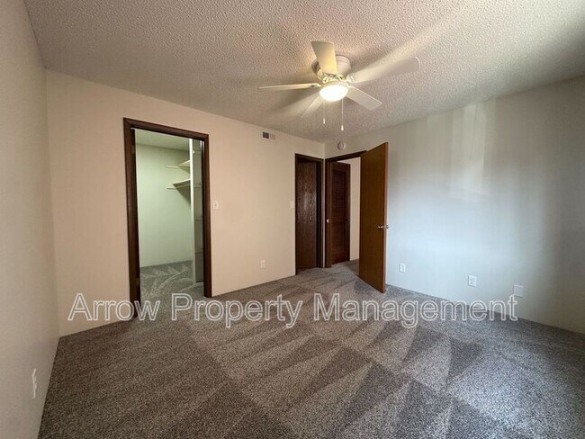 Foto del edificio - 1421 D St