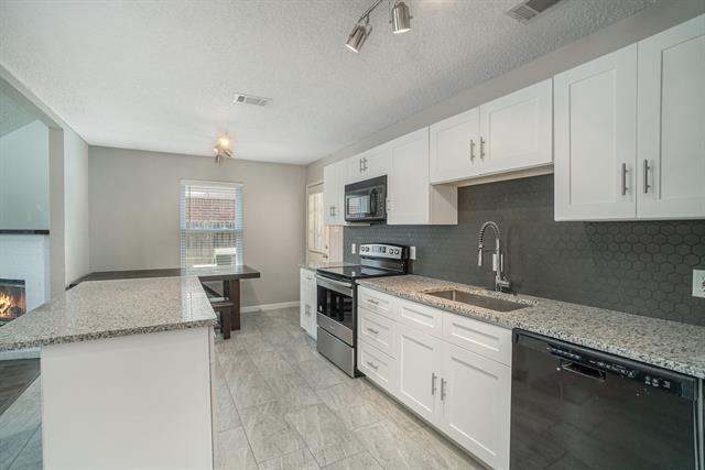 Building Photo - 6113 Justin Ct