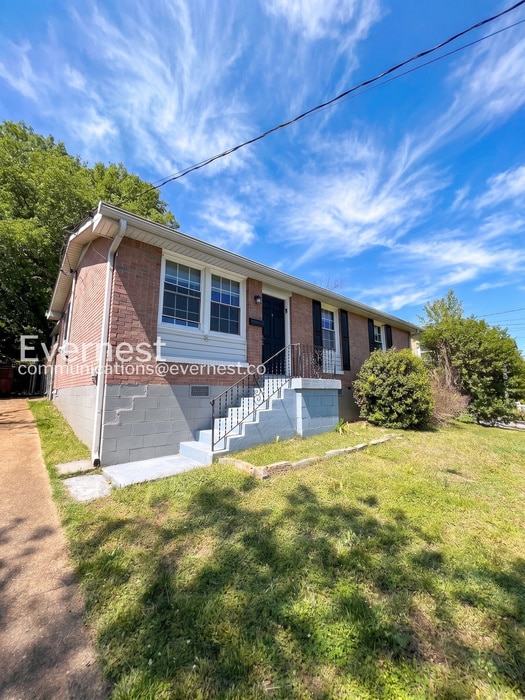 Foto del edificio - 338 Elysian Fields Rd