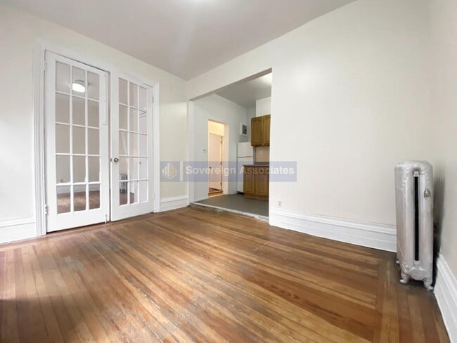 Building Photo - 182 Claremont Ave