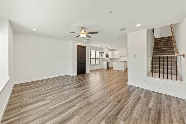 Building Photo - 2724 Parkview Pl