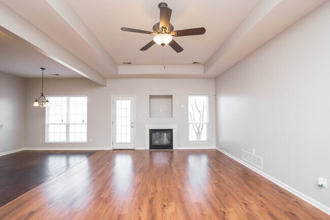 Foto del edificio - 8426 Linda Shore Cove