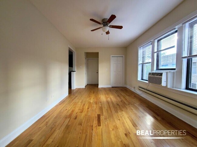 Foto del edificio - 1 bedroom in CHICAGO IL 60613