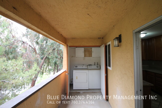 Building Photo - 2 BR, 2 Ba Condo in Oceanside, Lakeshore V...