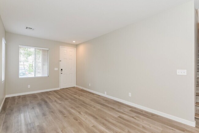 Foto del edificio - 10931 Colour Magic St