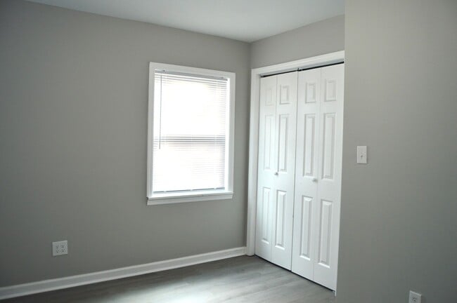 Building Photo - 911 Woodall Rd SW