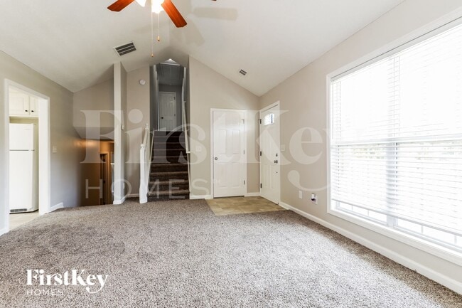 Foto del edificio - 305 Carly Ct