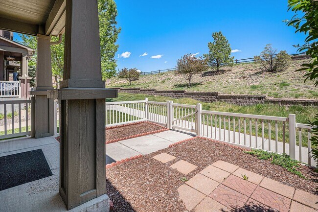 Building Photo - Spacious 3 bedroom in the heart of Castle ...