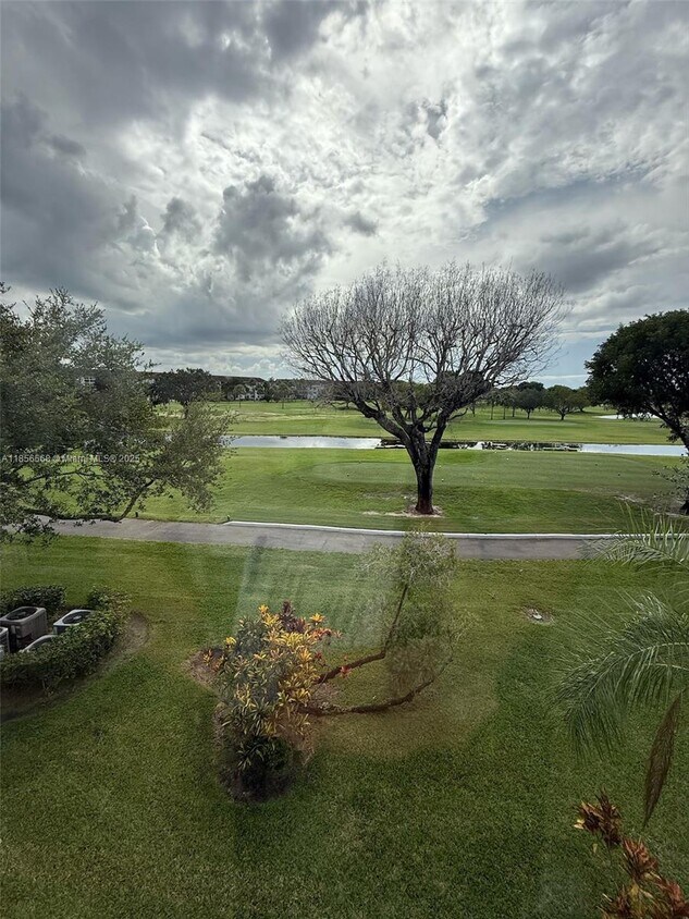 Foto principal - 1300 SW 125th Ave