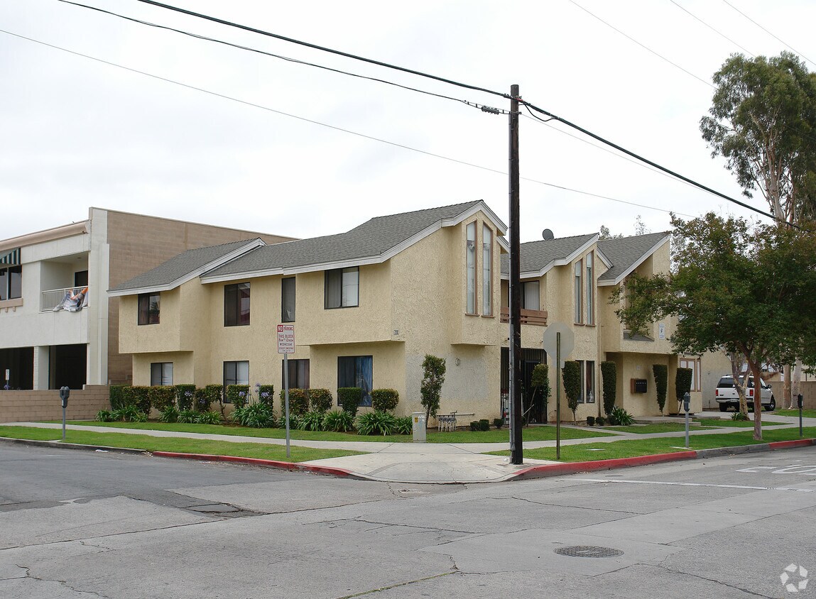Primary Photo - 849 N Van Ness Ave
