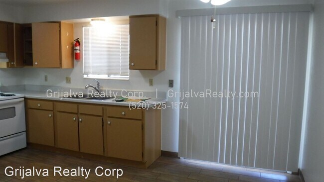 Building Photo - 3 br, 2 bath House - 3636 S Edmonton Ave