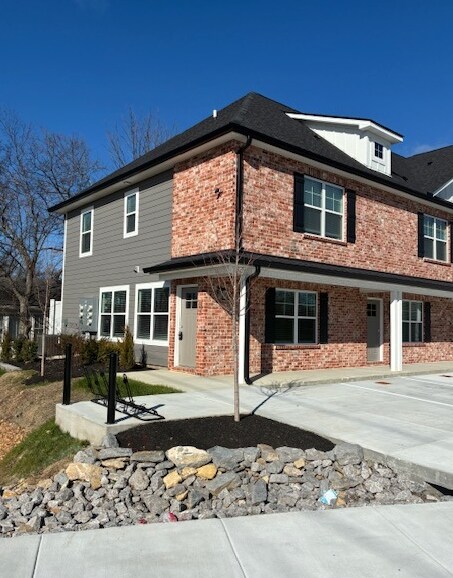 Building Photo - 311 Cainsville Rd