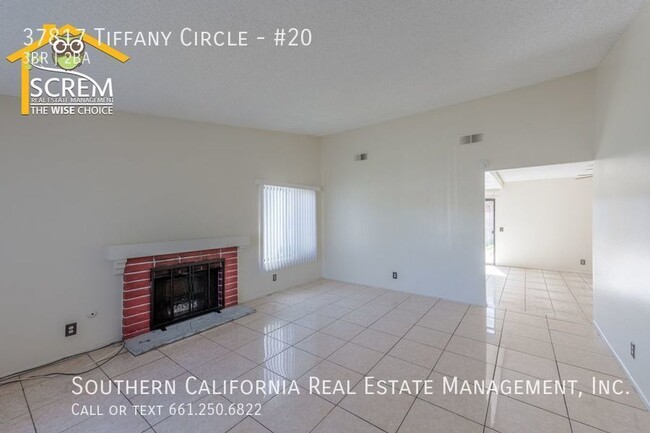 Foto del edificio - Three bedroom, Single-Story Home in Palmdale