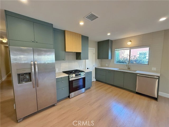 Foto del edificio - 2953 S Bronson Ave