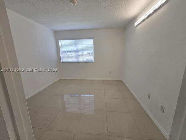 Foto del edificio - 220 SW 116th Ave