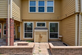 Building Photo - 20810 Fair Walnut Way