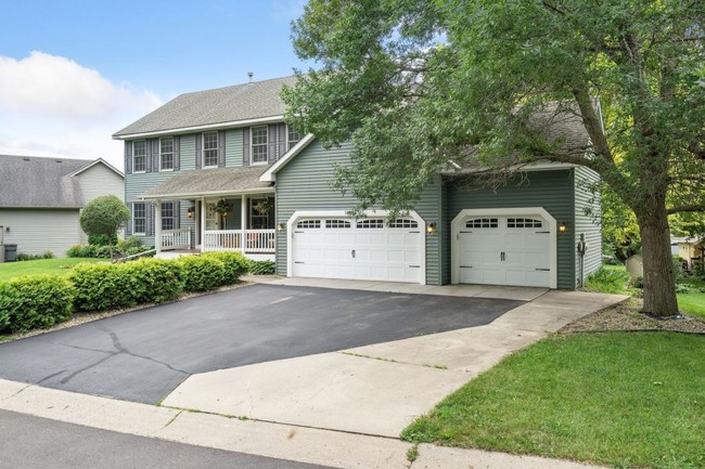 Foto del edificio - 14060 Hidden View Rd NE