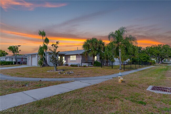 Foto del edificio - 6004 Deming Ave