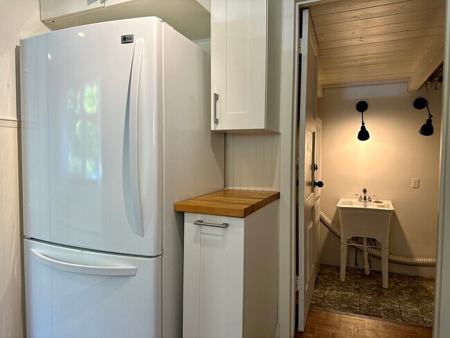 Foto del edificio - Vintage Updated Greenwood Gem! 3 bed/1 bat...