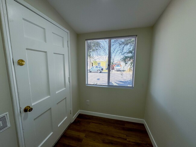 Building Photo - El Cerrito 3Bed/2Ba Private Yard, off-stre...