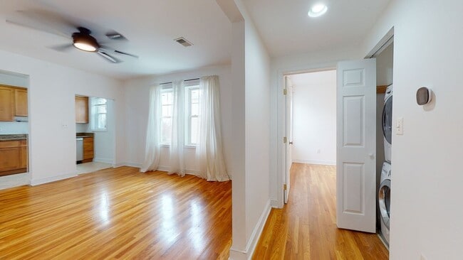 Foto del edificio - 2824 12th St NE