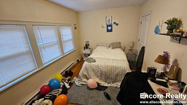 Foto del edificio - 44 Greycliff Rd