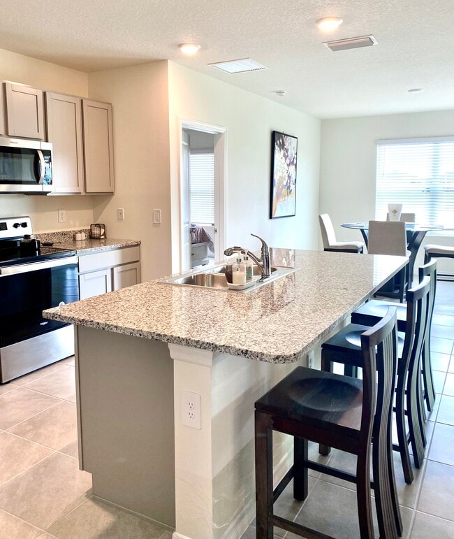 Building Photo - 12676 Promenade Estates Blvd