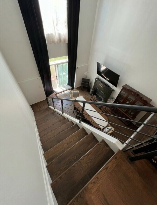 Foto del edificio - 1617 N Campbell Ave