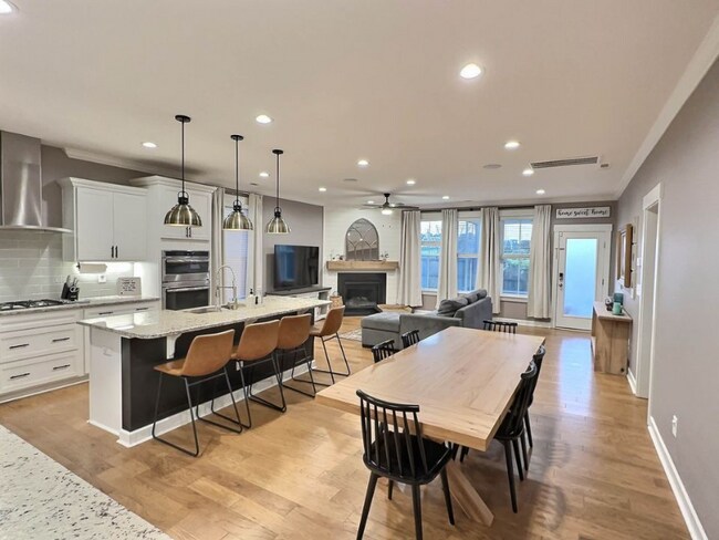 Foto del edificio - 66 Flanders Ln