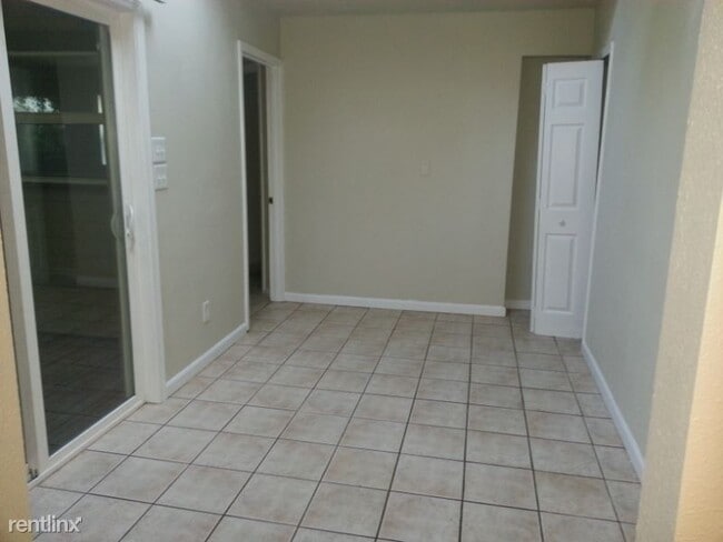 Building Photo - 2 br, 2 bath House - 8120 SE 162nd Ave