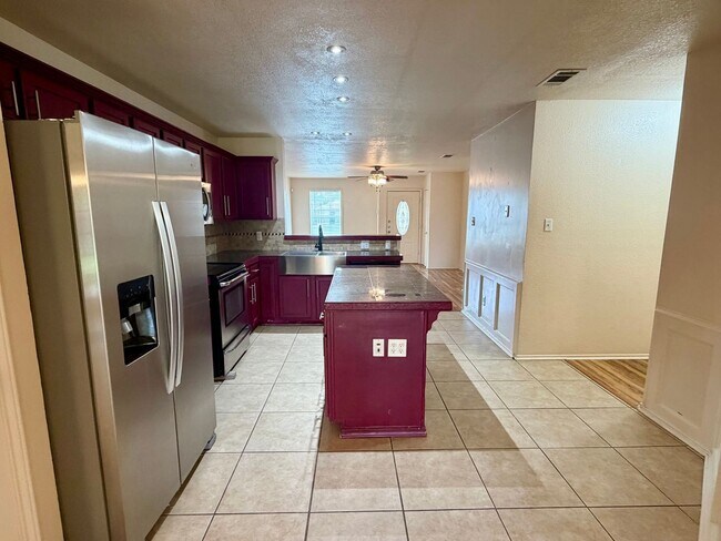 Foto del edificio - 2804 Blackburn Dr