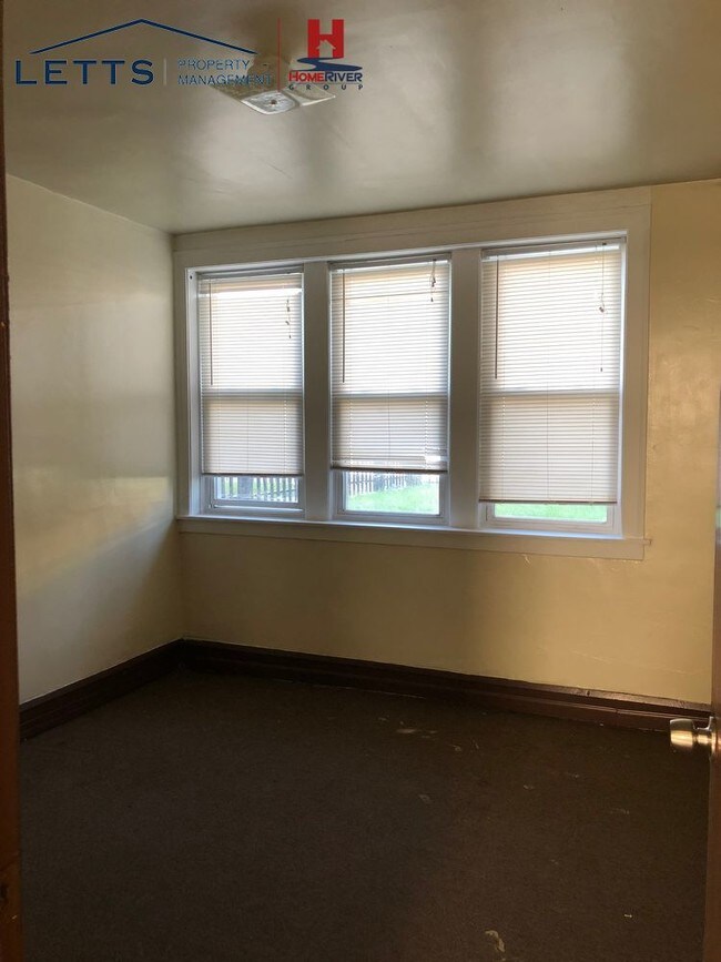 Foto del edificio - Spacious 1 bedroom 1 bath on first floor