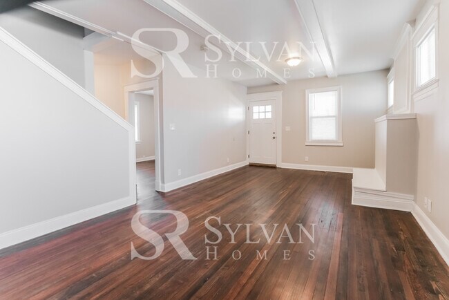 Building Photo - Immerse yourself in the charm of Baltimore...