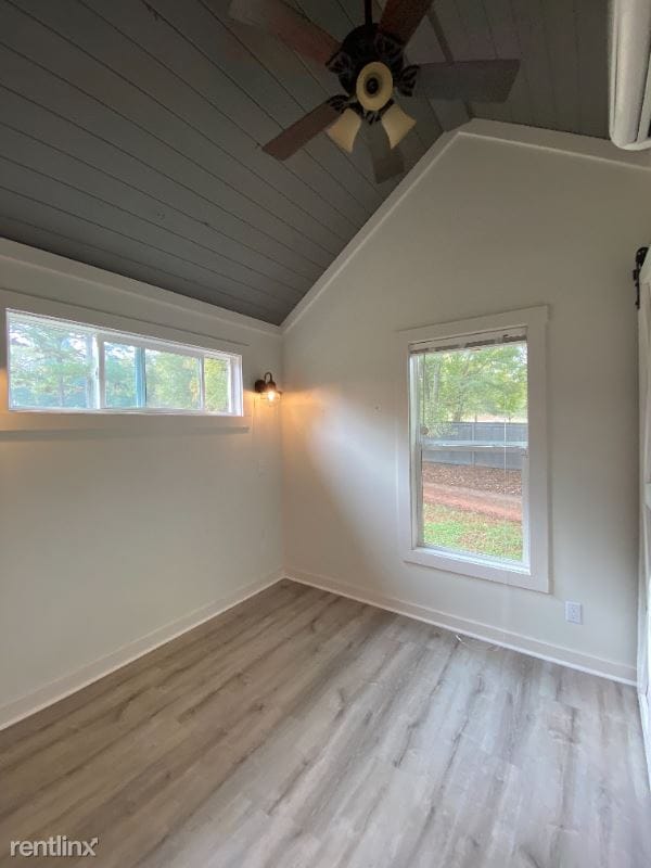 Building Photo - 2 br, 1 bath House - 9 Tiny Home Cir
