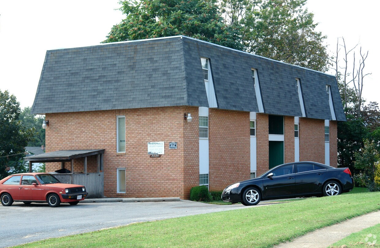 Primary Photo - 3034 Pioneer Rd NW
