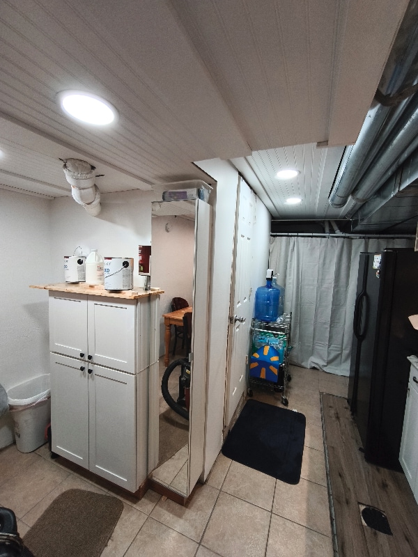 Building Photo - 1062 W 300 N