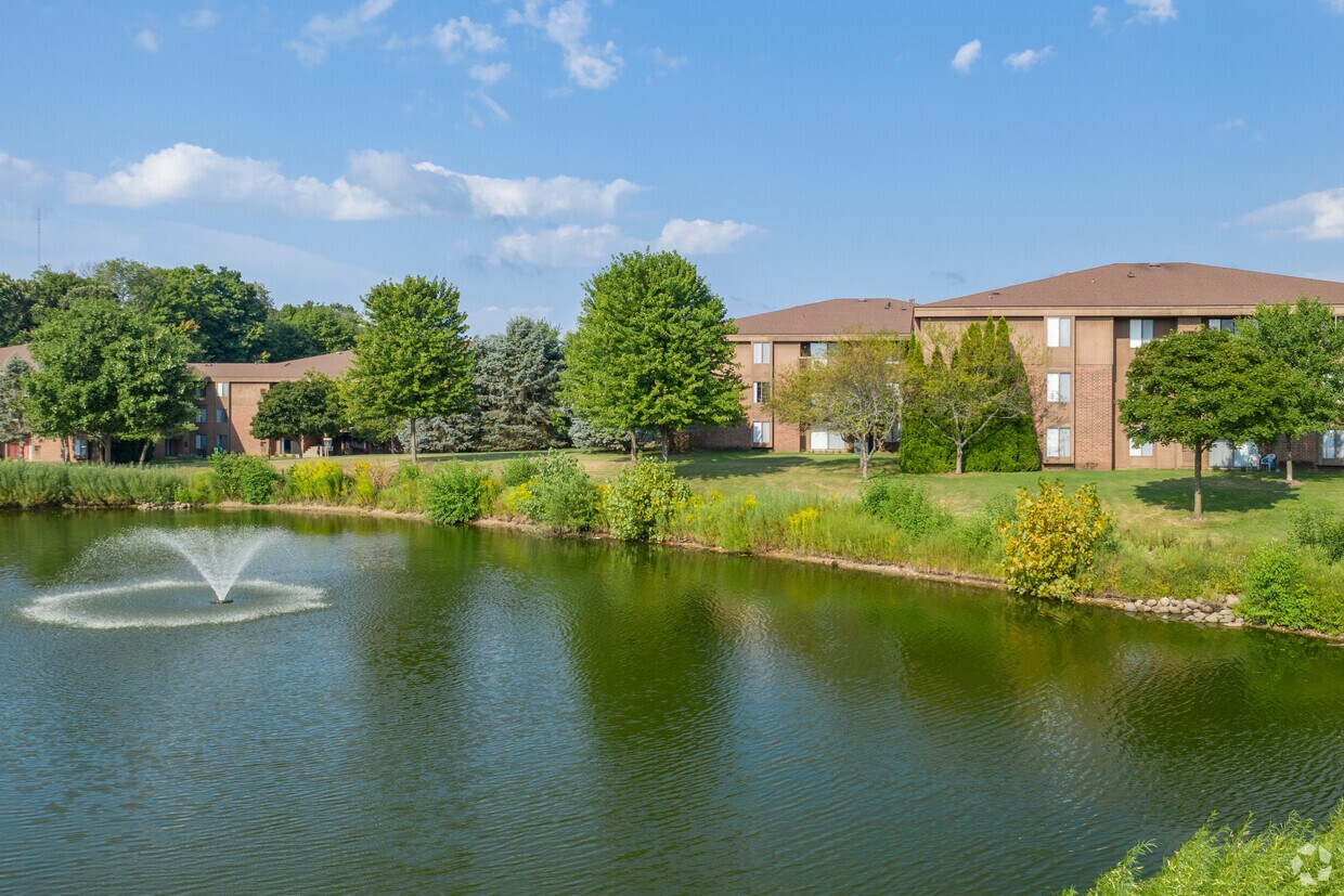 Dover Hills Apartments 4520 Dover Hills Dr Kalamazoo, MI Apartments