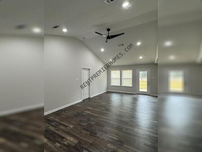 Building Photo - 20 Edward Dr