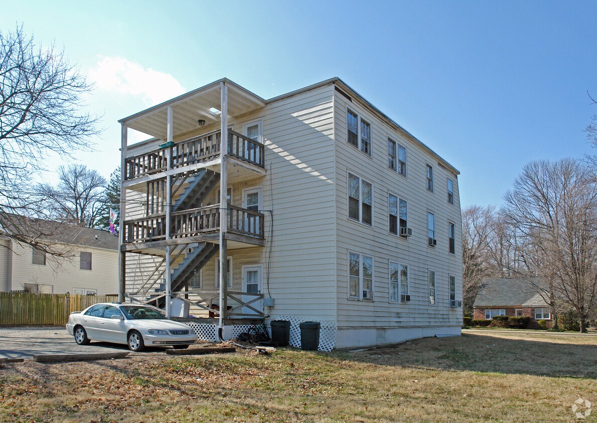 Building Photo - 125 E Broadway