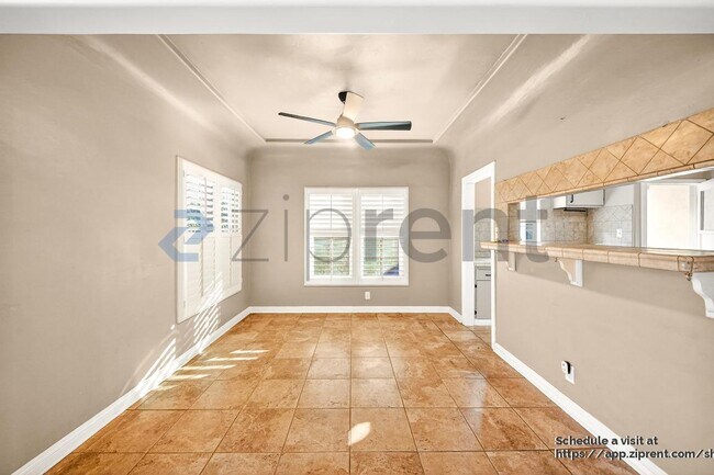 Foto del edificio - 1765 Stanley Ave