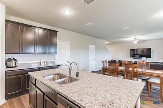 Building Photo - 7811 Toledo Bend