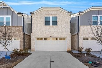 Building Photo - 1645 Villageside Ct