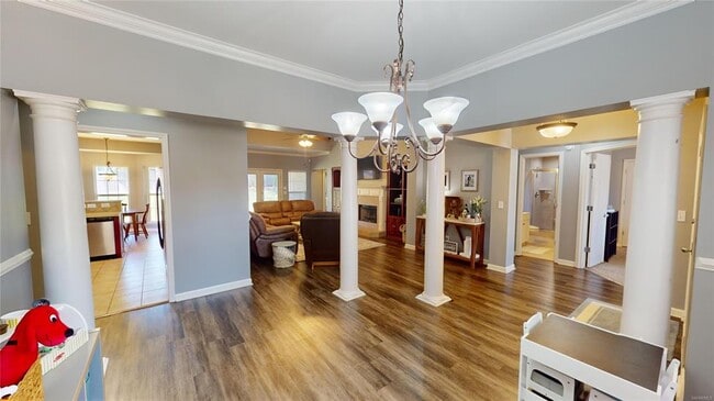 Foto del edificio - 1067 E Poplar St